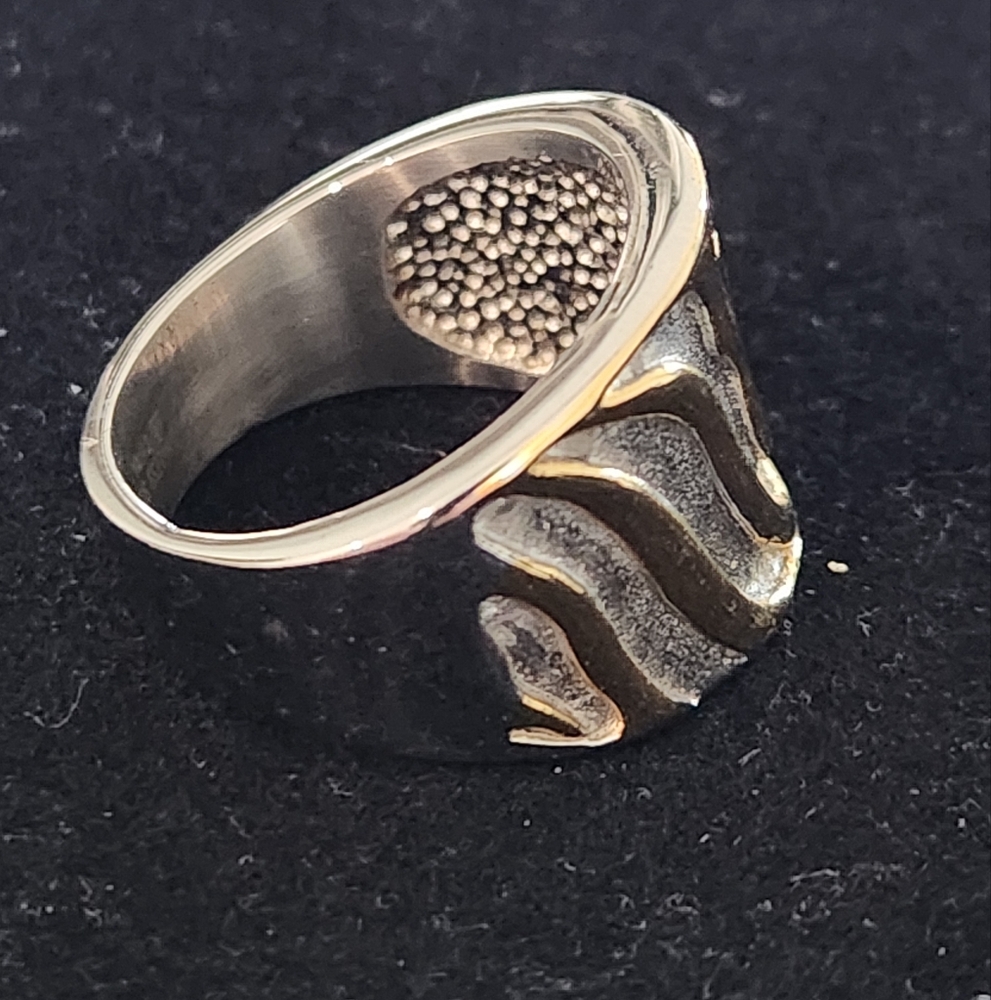 Two Tone Stainless Steel Ring. Size 11 - Picture 3 of 6